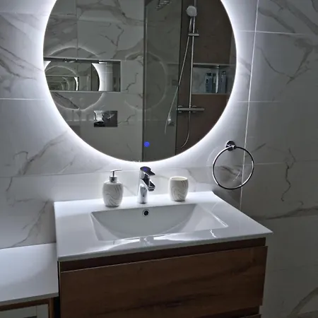 64 By Zora Rezidetial *