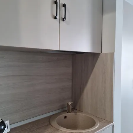 64 By Zora Rezidetial *